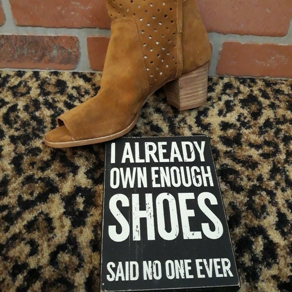 Gianni Bini Peep Toe Cognac Booties Boots Brown New 6 open toe Suede Leather - Picture 3 of 8